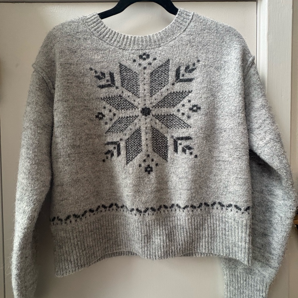 Universal Thread Gray Snowflake Sweater - image 1